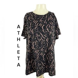 Plus size Athleta tshirt 💫